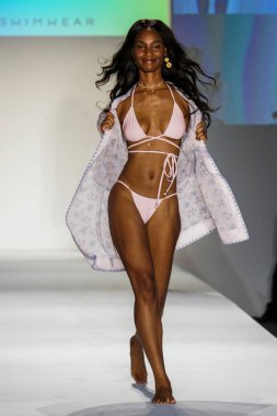 Swimmiami Mia Marcelle 2018 koleksiyonu 