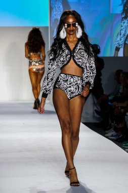 Melek Brinks 2018 koleksiyonu 