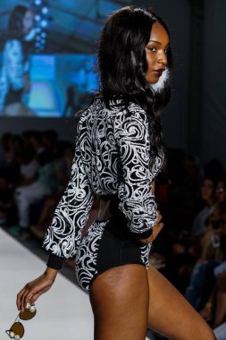 Melek Brinks 2018 koleksiyonu 