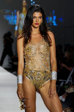 Melek Brinks 2018 koleksiyonu 