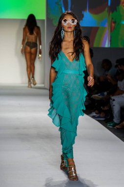 Melek Brinks 2018 koleksiyonu 