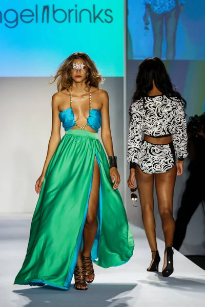 Melek Brinks 2018 koleksiyonu 