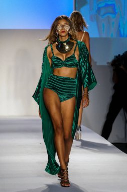 Melek Brinks 2018 koleksiyonu 