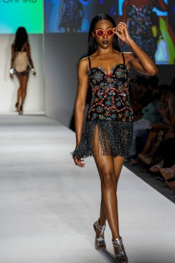 Melek Brinks 2018 koleksiyonu 