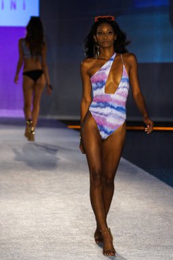 W South Beach de ıslak güverte