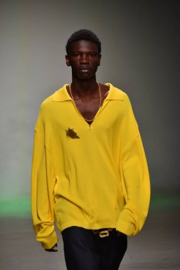 Ev sahibi gösterisi sırasında Nyfw