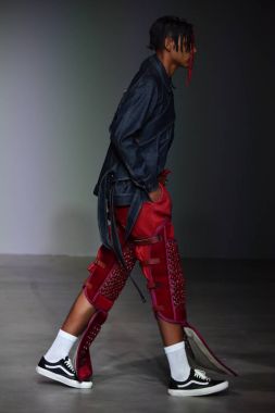  Sanchez-Kane gösterisi sırasında Nyfw