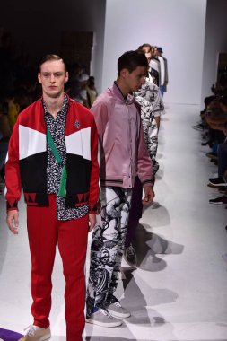 Bahar koleksiyonu ışıklık Clarkson SQ