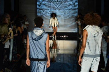 Işıklık Clarkson Sq