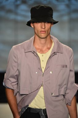 Matiere gösterisi sırasında Nyfw