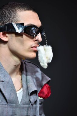  Sanchez-Kane gösterisi sırasında Nyfw