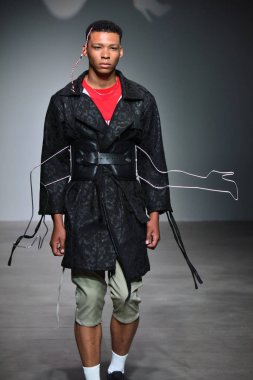  Sanchez-Kane gösterisi sırasında Nyfw