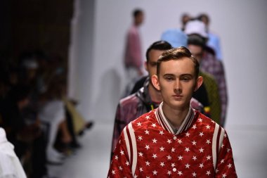 Bahar koleksiyonu ışıklık Clarkson SQ