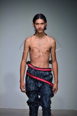  Sanchez-Kane gösterisi sırasında Nyfw