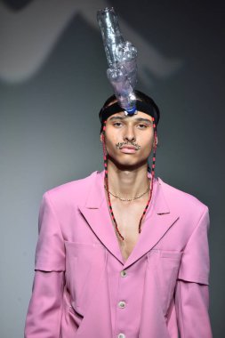  Sanchez-Kane gösterisi sırasında Nyfw