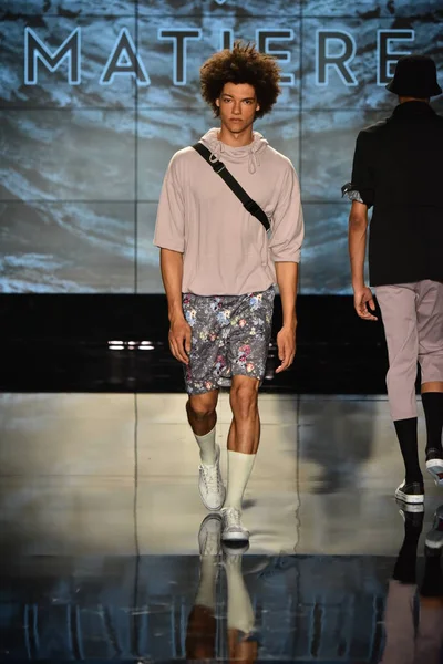Matiere gösterisi sırasında Nyfw