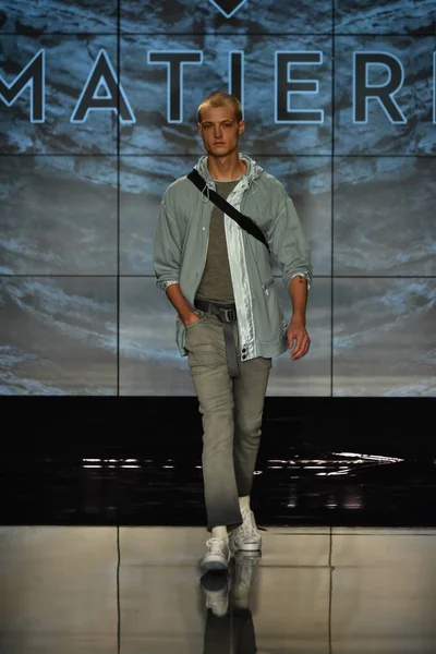 Matiere gösterisi sırasında Nyfw