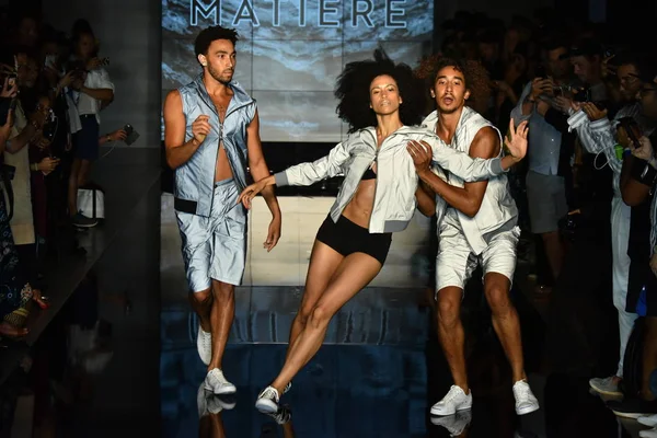 Işıklık Clarkson Sq