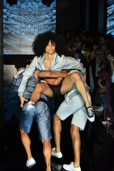 Işıklık Clarkson Sq