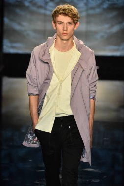 Matiere gösterisi sırasında Nyfw