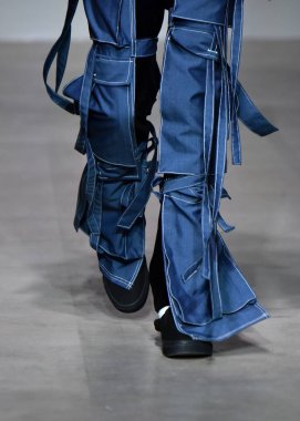  Sanchez-Kane gösterisi sırasında Nyfw