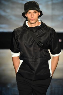 Matiere gösterisi sırasında Nyfw