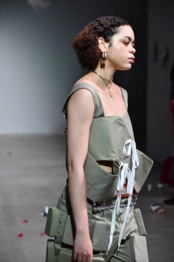  Sanchez-Kane gösterisi sırasında Nyfw