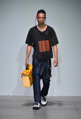  Sanchez-Kane gösterisi sırasında Nyfw