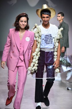 Işıklık Clarkson Sq