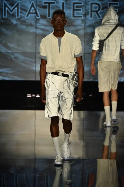 Matiere gösterisi sırasında Nyfw