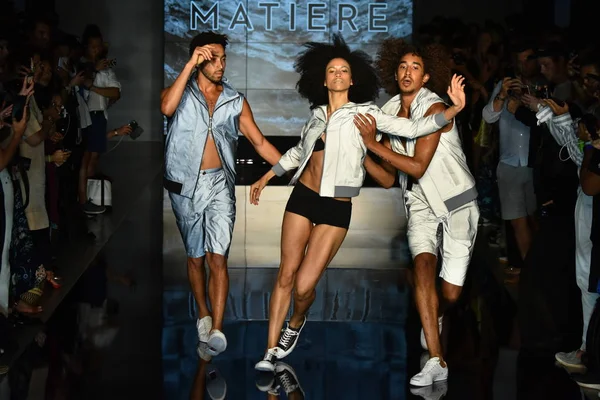 Işıklık Clarkson Sq