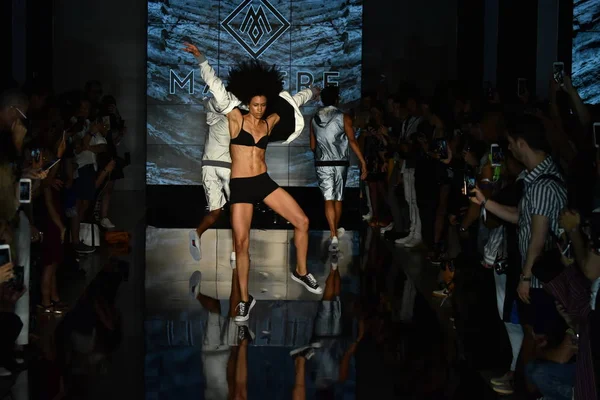 Işıklık Clarkson Sq