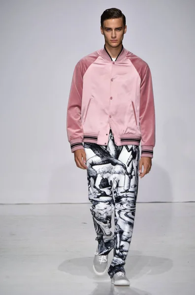 Ovadia and Sons Spring 2018 Collection — Stock Photo, Image