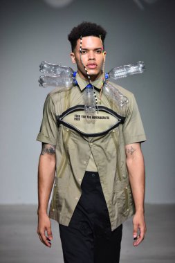  Sanchez-Kane gösterisi sırasında Nyfw