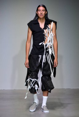  Sanchez-Kane gösterisi sırasında Nyfw