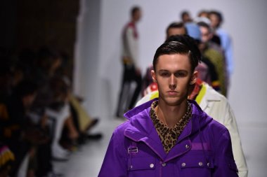 Bahar koleksiyonu ışıklık Clarkson SQ