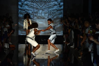 Işıklık Clarkson Sq