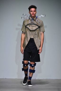  Sanchez-Kane gösterisi sırasında Nyfw