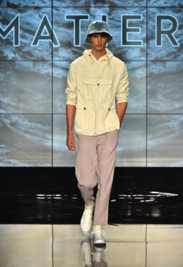 Işıklık Clarkson Sq