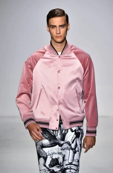 Ovadia and Sons Spring 2018 Collection — Stock Photo, Image