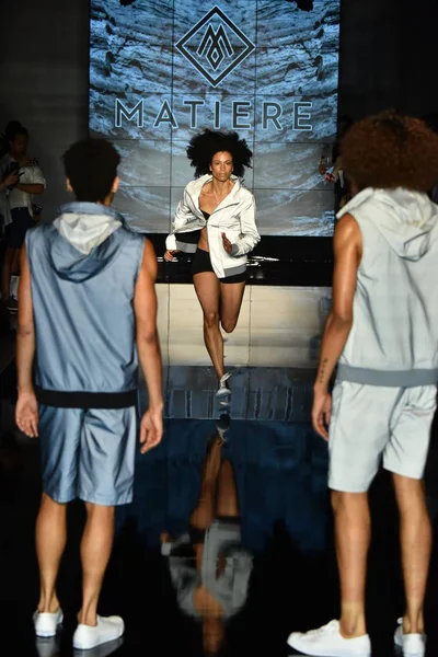 Işıklık Clarkson Sq