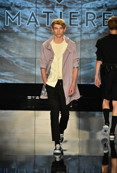 Matiere gösterisi sırasında Nyfw