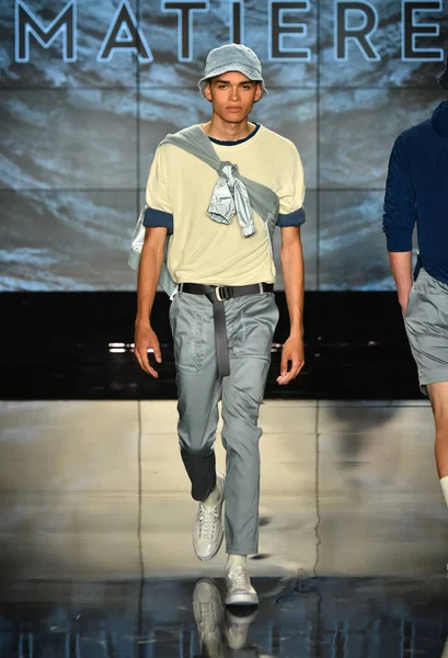 Matiere gösterisi sırasında Nyfw