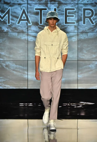 Işıklık Clarkson Sq