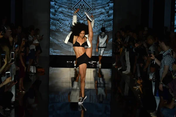 Işıklık Clarkson Sq