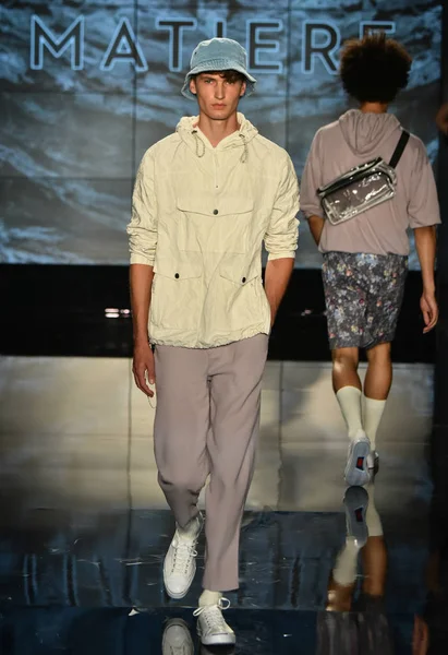 Işıklık Clarkson Sq