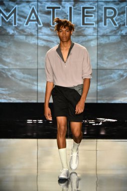 Işıklık Clarkson Sq