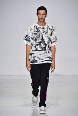 Bahar koleksiyonu ışıklık Clarkson SQ