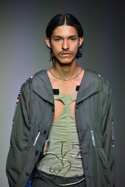  Sanchez-Kane gösterisi sırasında Nyfw