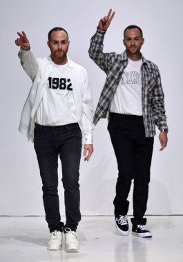 Bahar koleksiyonu ışıklık Clarkson SQ